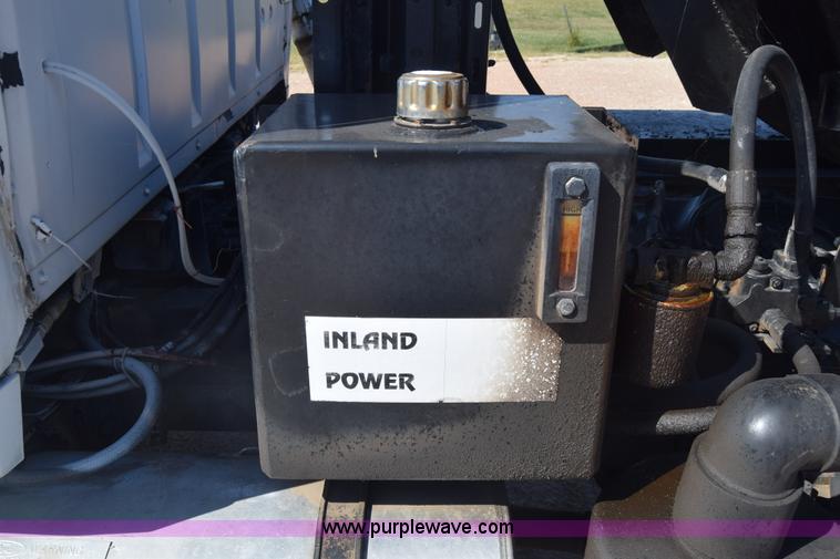 image for item J7075 1985 Ford 9000 pump truck