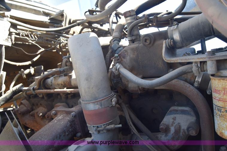 image for item J7075 1985 Ford 9000 pump truck