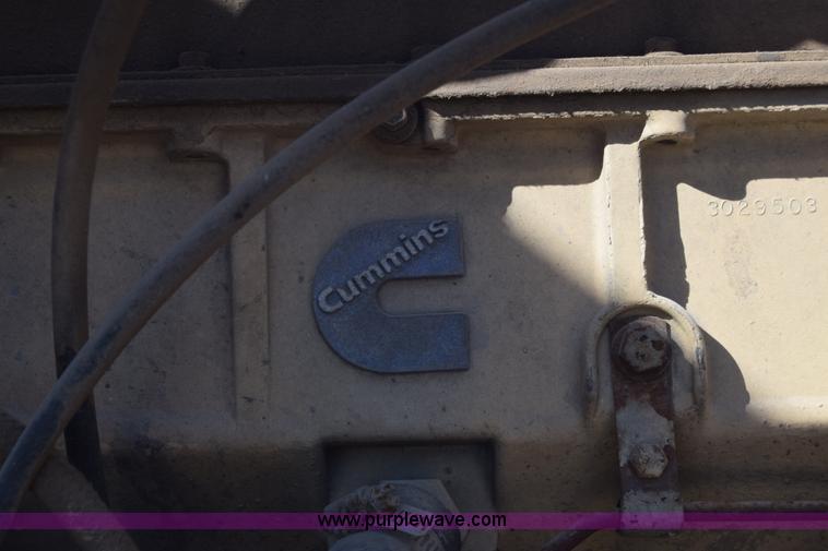 image for item J7075 1985 Ford 9000 pump truck