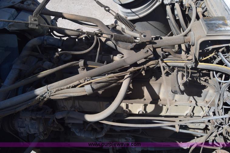 image for item J7075 1985 Ford 9000 pump truck