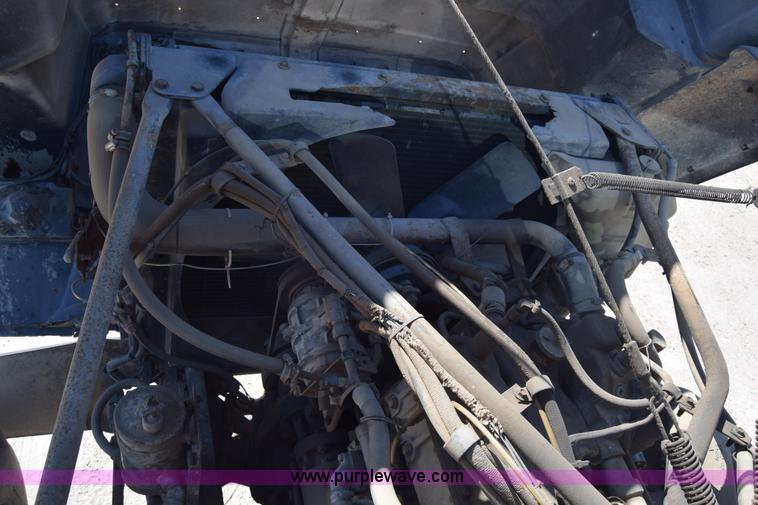 image for item J7075 1985 Ford 9000 pump truck