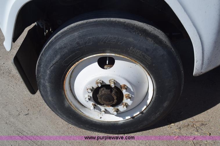 image for item J7075 1985 Ford 9000 pump truck