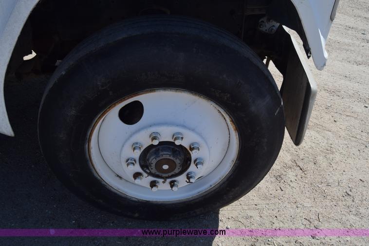 image for item J7075 1985 Ford 9000 pump truck