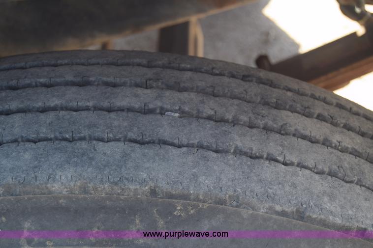 image for item J7075 1985 Ford 9000 pump truck