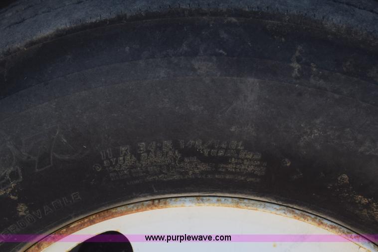 image for item J7075 1985 Ford 9000 pump truck