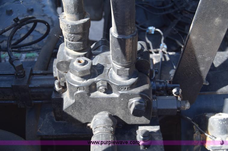 image for item J7075 1985 Ford 9000 pump truck