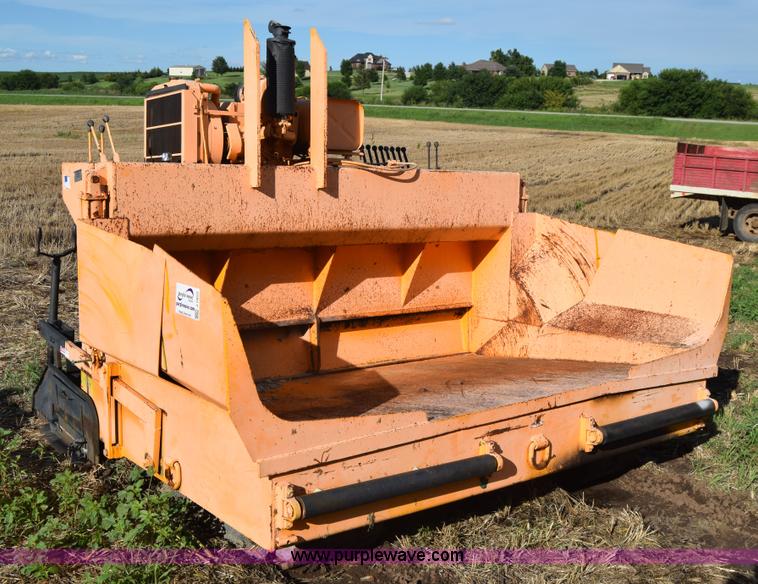 image for item J7852 Neal DM3000 paving machine