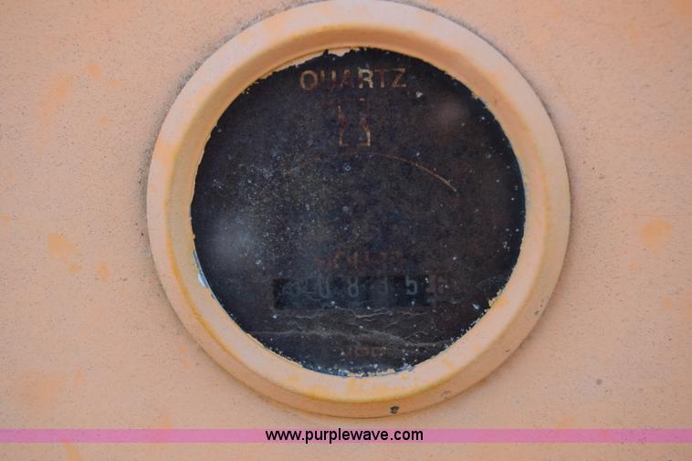 image for item J7852 Neal DM3000 paving machine