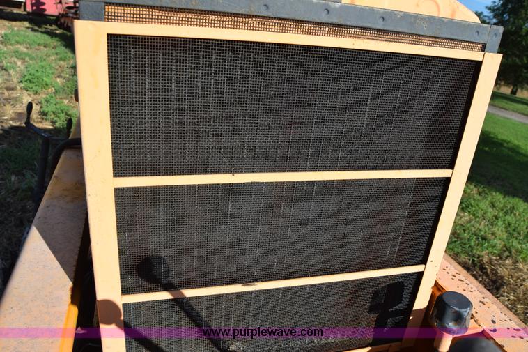 image for item J7852 Neal DM3000 paving machine