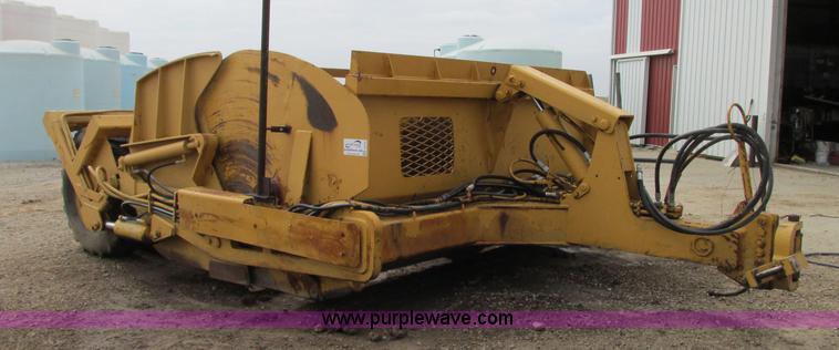 image for item J8718 2001 Ceepco pull scraper