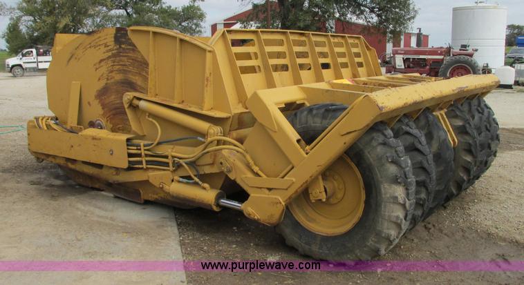 image for item J8718 2001 Ceepco pull scraper