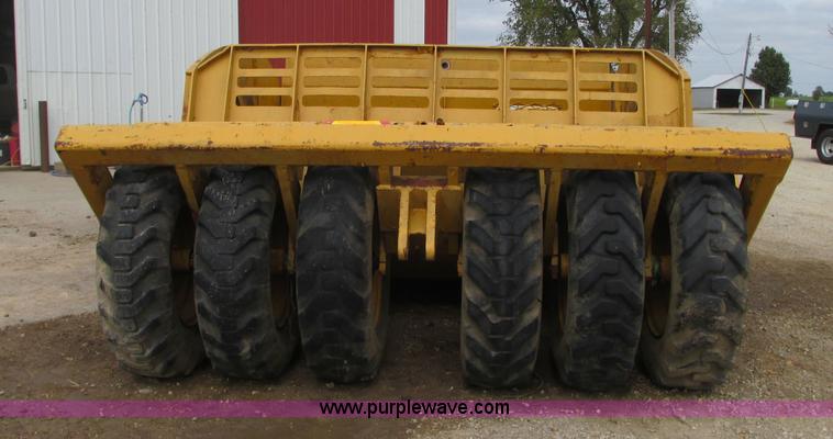 image for item J8718 2001 Ceepco pull scraper