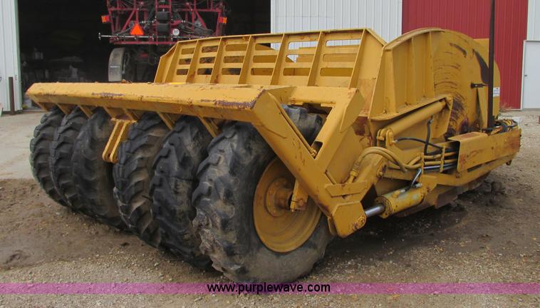 image for item J8718 2001 Ceepco pull scraper