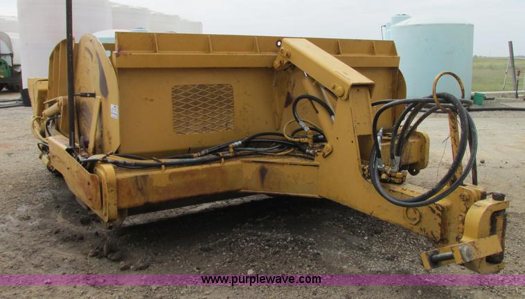 image for item J8718 2001 Ceepco pull scraper