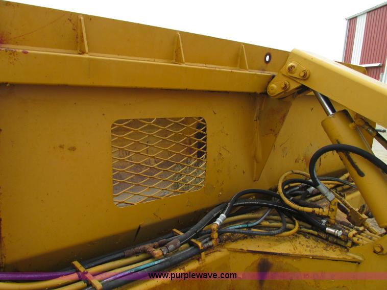 image for item J8718 2001 Ceepco pull scraper