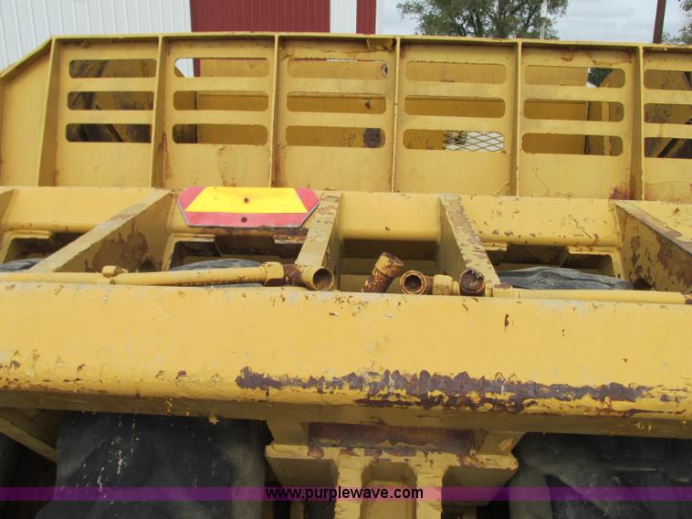 image for item J8718 2001 Ceepco pull scraper