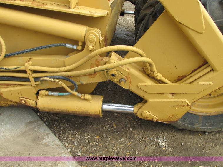 image for item J8718 2001 Ceepco pull scraper