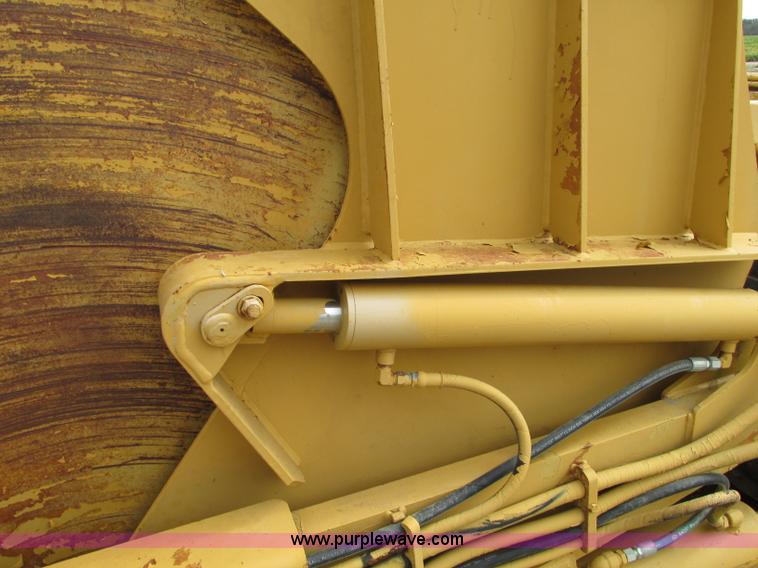 image for item J8718 2001 Ceepco pull scraper