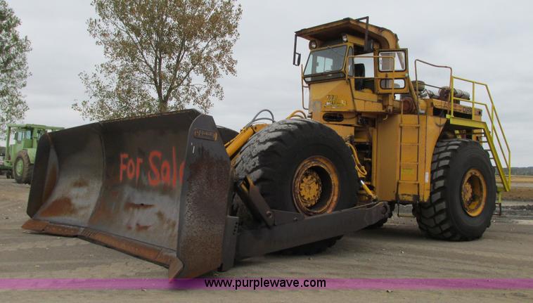 image for item J8725 1979 Clark Michigan 380 dozer