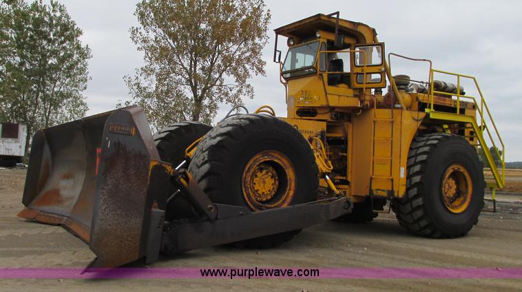 image for item J8725 1979 Clark Michigan 380 dozer