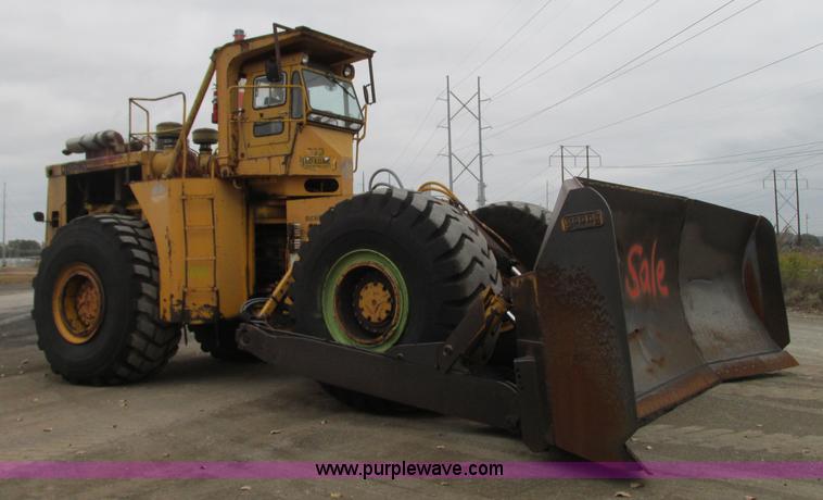 image for item J8725 1979 Clark Michigan 380 dozer