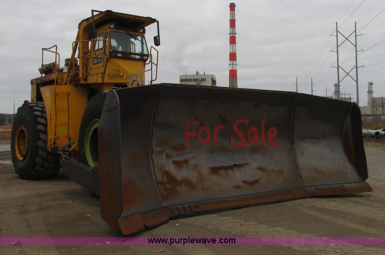 image for item J8725 1979 Clark Michigan 380 dozer