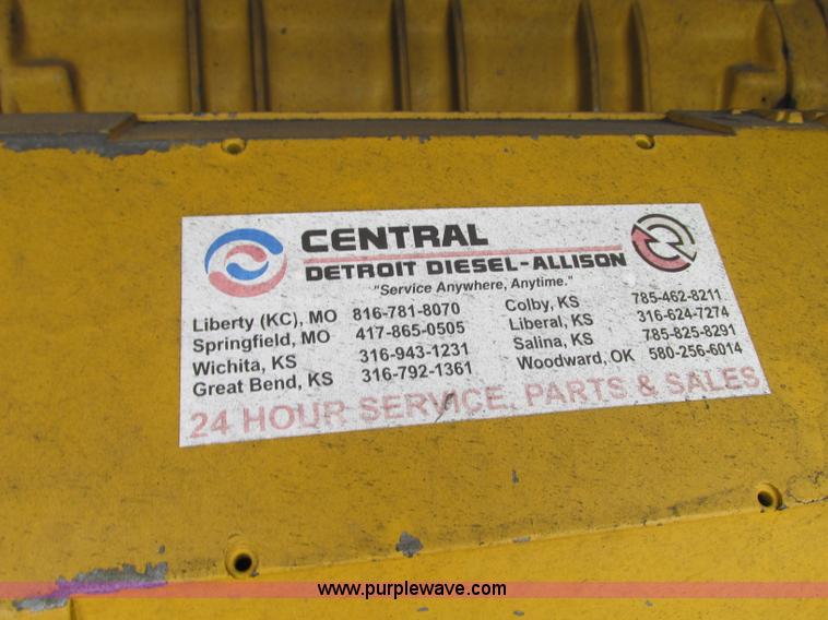 image for item J8725 1979 Clark Michigan 380 dozer