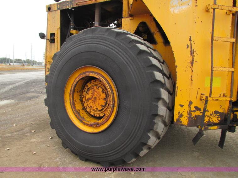 image for item J8725 1979 Clark Michigan 380 dozer