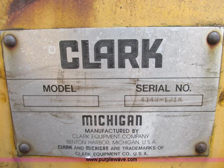 image for item J8725 1979 Clark Michigan 380 dozer