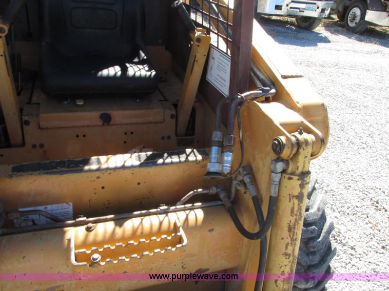 image for item J8727 1994 Case 1840 skid steer