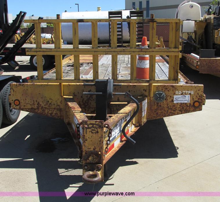 image for item K5147 2004 Redi Haul R26210PFHDE-102 equipment trailer
