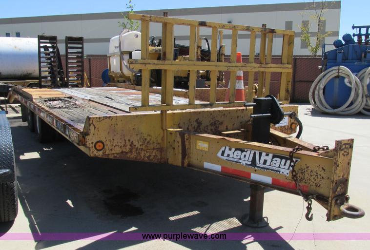 image for item K5147 2004 Redi Haul R26210PFHDE-102 equipment trailer