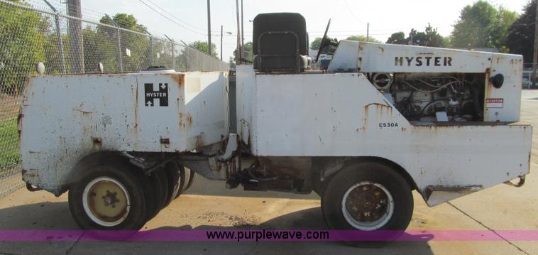 image for item K6369 Hyster C530A pneumatic roller