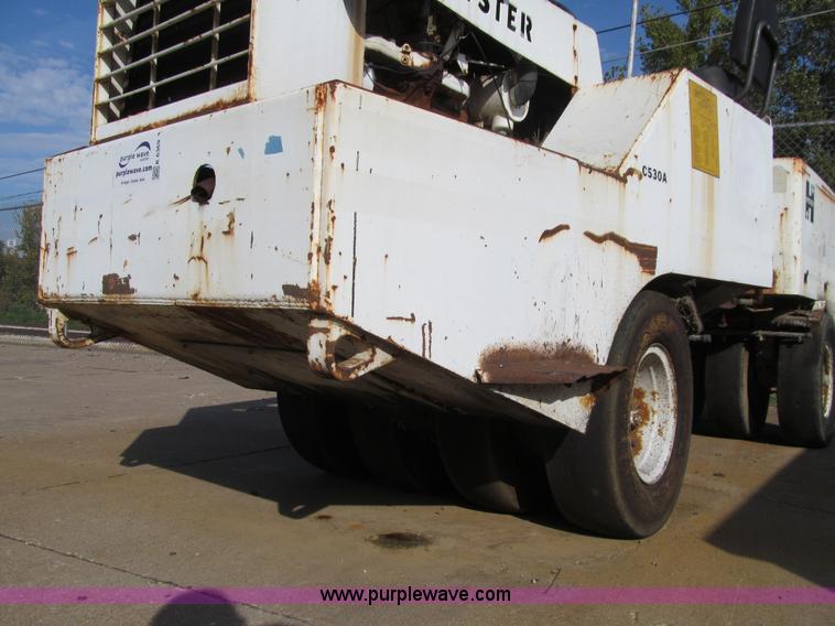 image for item K6369 Hyster C530A pneumatic roller