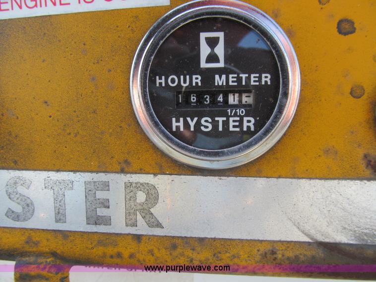 image for item K6369 Hyster C530A pneumatic roller