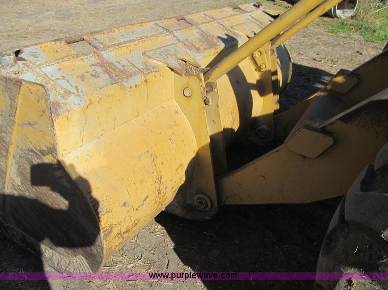 image for item K6385 1977 Caterpillar 910 wheel loader