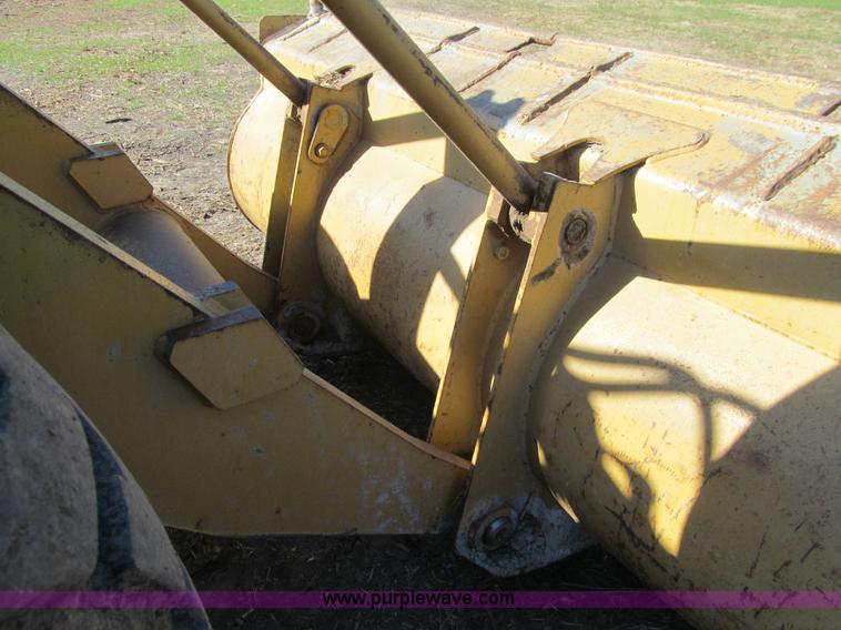 image for item K6385 1977 Caterpillar 910 wheel loader