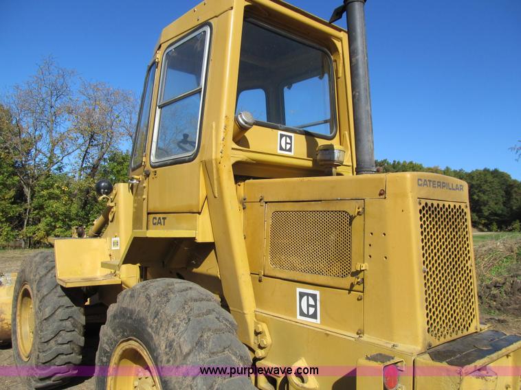 image for item K6385 1977 Caterpillar 910 wheel loader