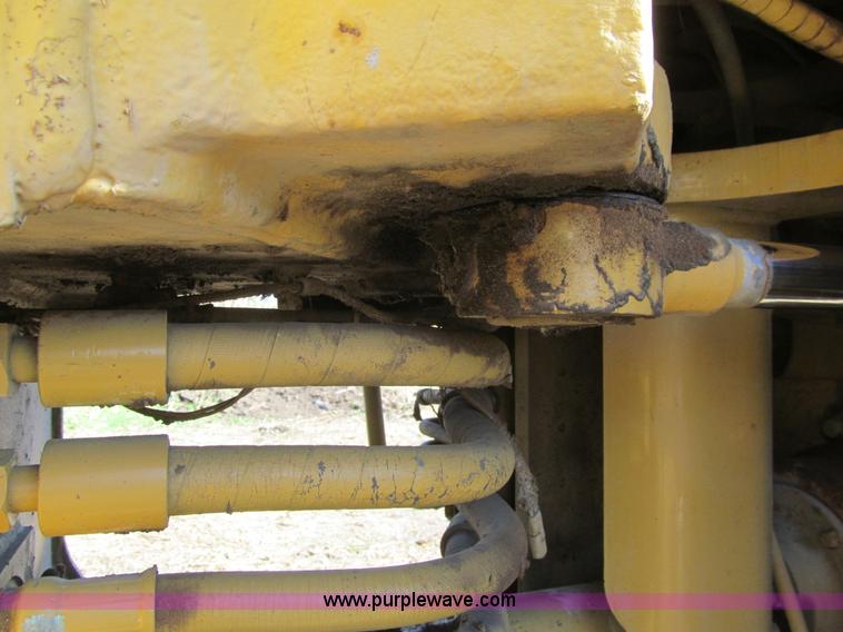 image for item K6385 1977 Caterpillar 910 wheel loader