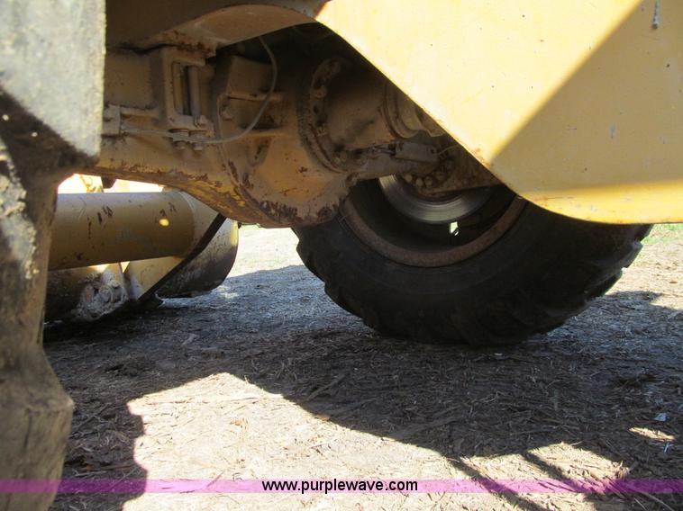 image for item K6385 1977 Caterpillar 910 wheel loader