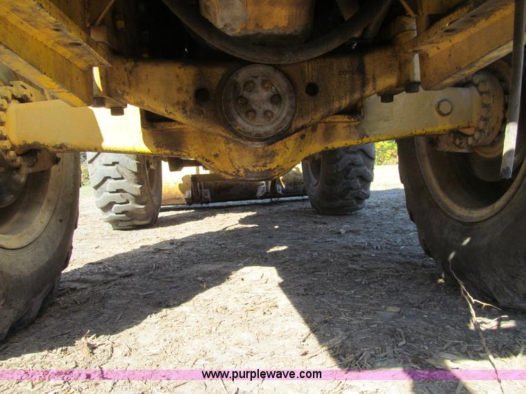 image for item K6385 1977 Caterpillar 910 wheel loader