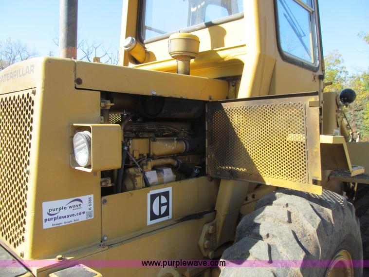 image for item K6385 1977 Caterpillar 910 wheel loader