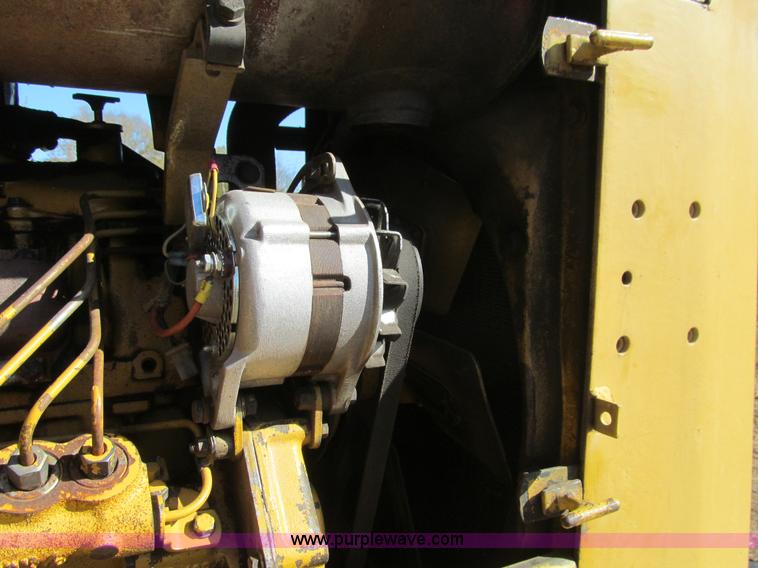 image for item K6385 1977 Caterpillar 910 wheel loader