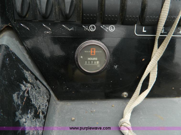 image for item K8192 Vermeer D20X22 Series II Navigator boring unit