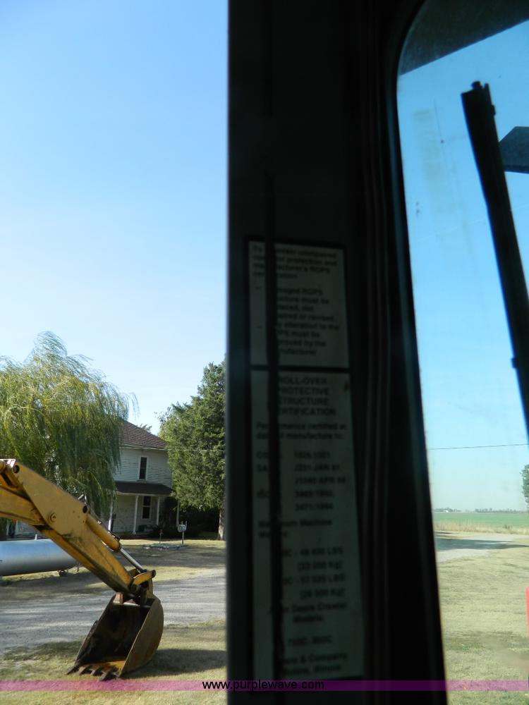 image for item K8221 2003 John Deere 750C Series II dozer