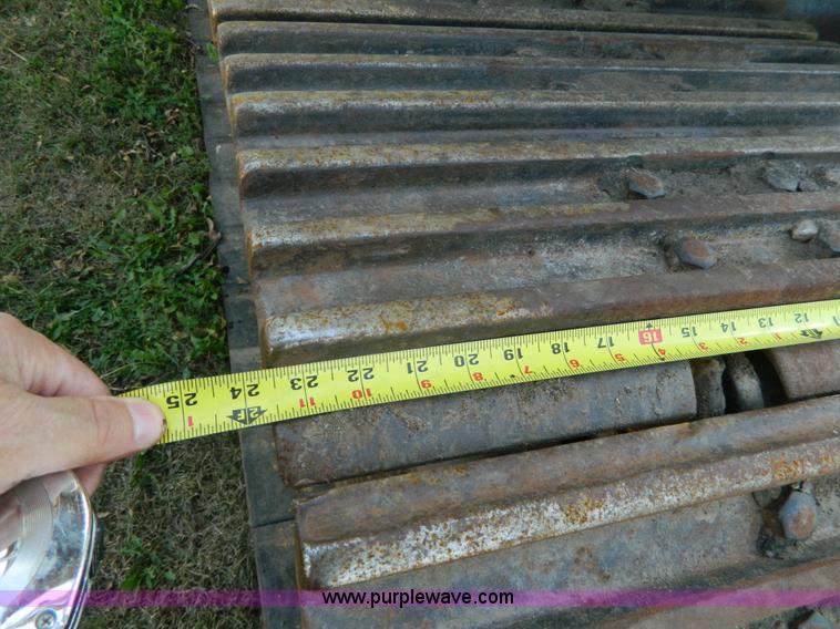 image for item K8222 1974 John Deere 690B excavator