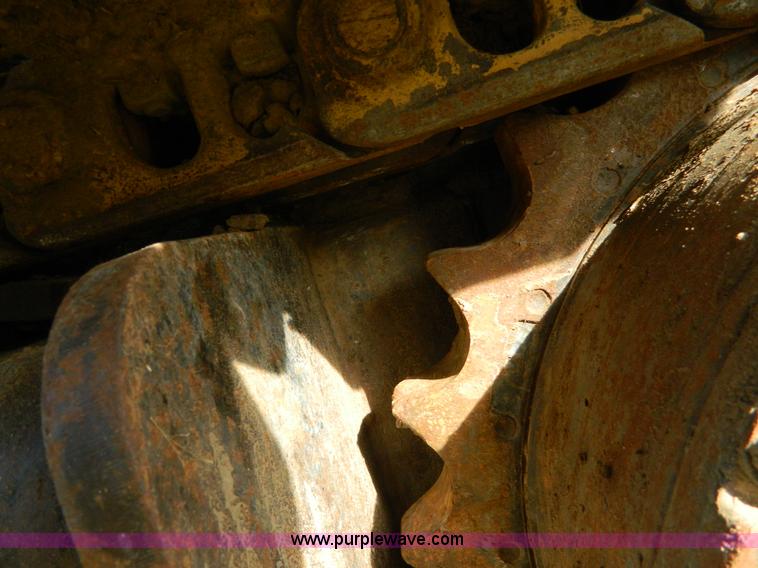 image for item K8222 1974 John Deere 690B excavator