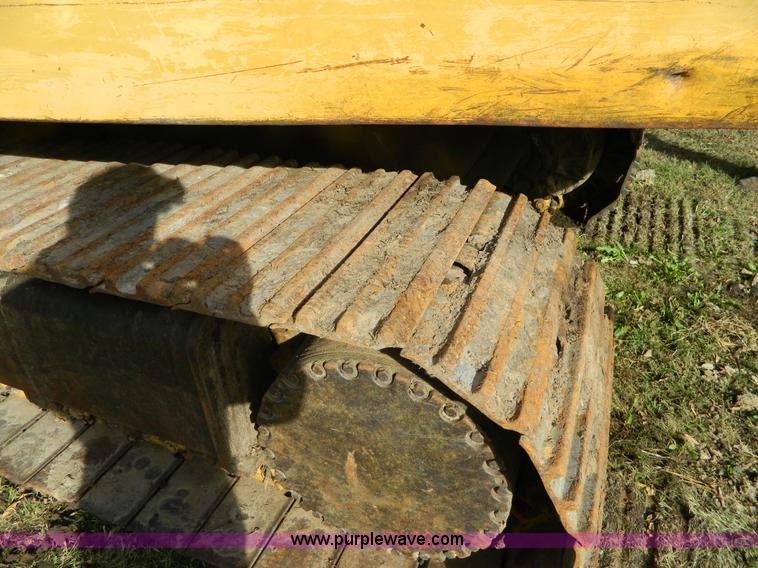 image for item K8222 1974 John Deere 690B excavator