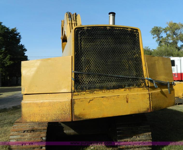 image for item K8222 1974 John Deere 690B excavator