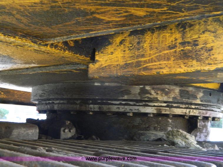 image for item K8222 1974 John Deere 690B excavator